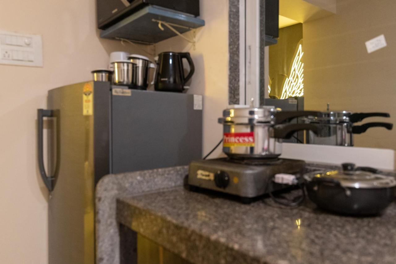 Osi Apartments Bandra West ムンバイ エクステリア 写真