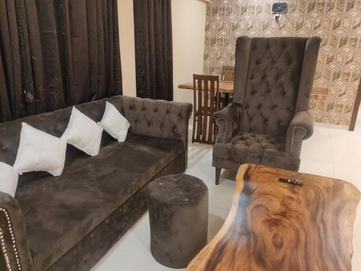 Osi Apartments Bandra West ムンバイ エクステリア 写真