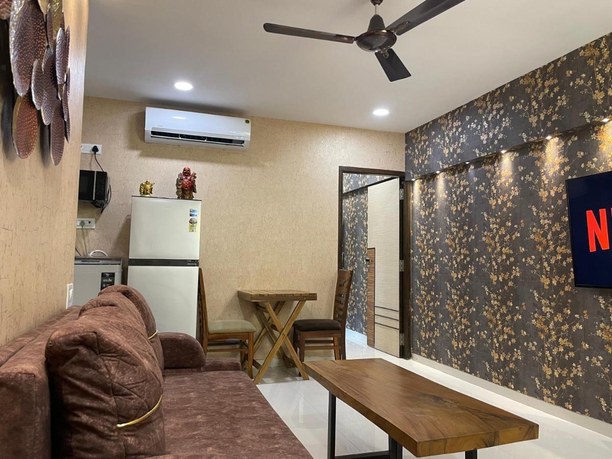 Osi Apartments Bandra West ムンバイ エクステリア 写真