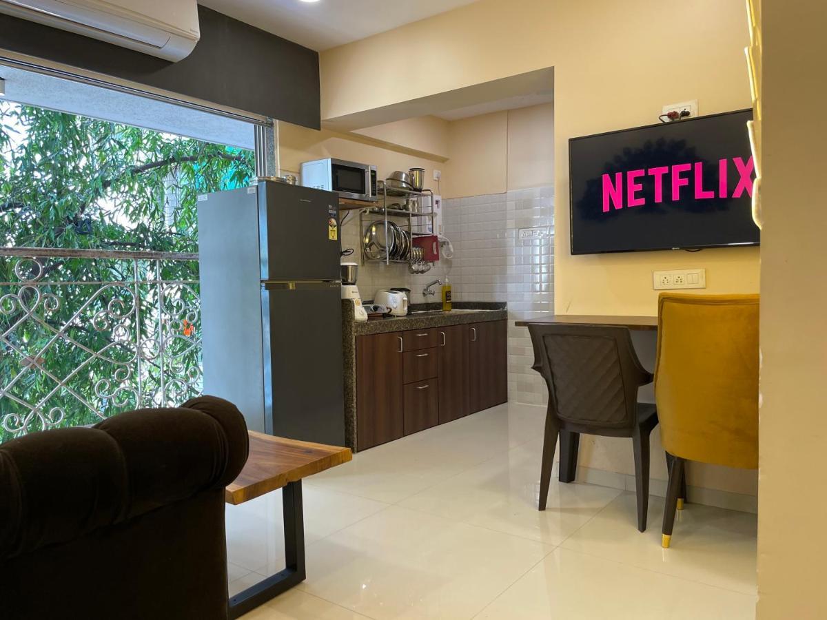 Osi Apartments Bandra West ムンバイ エクステリア 写真