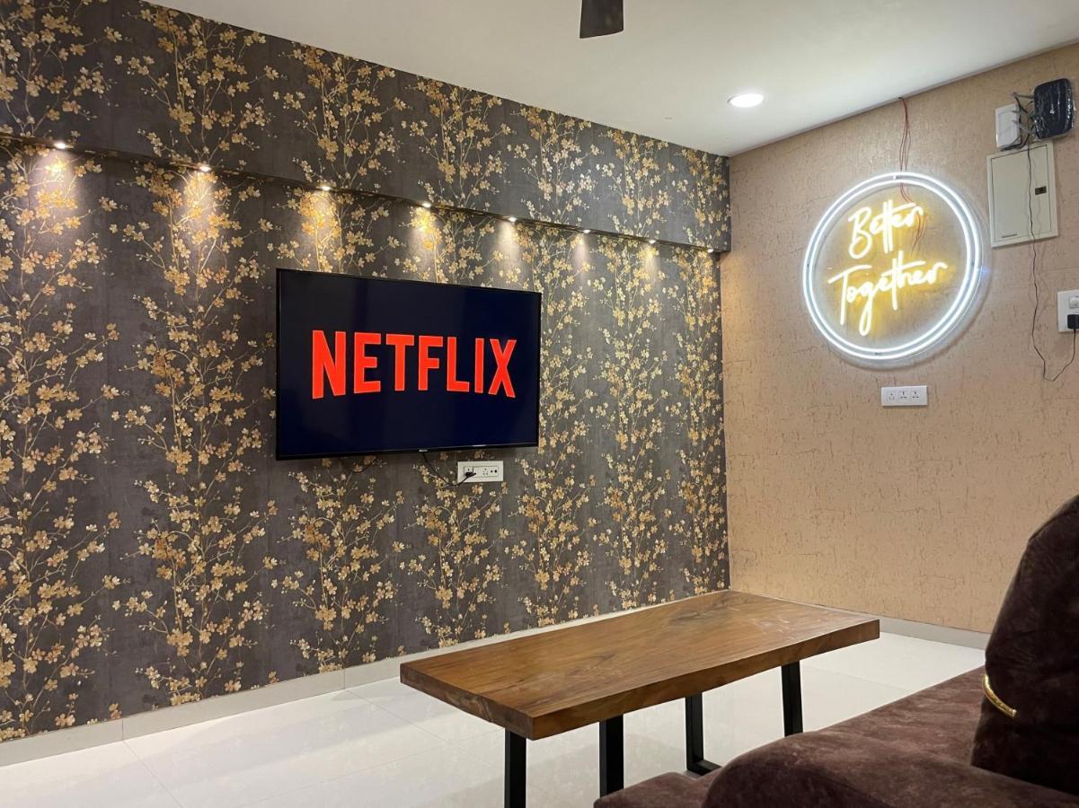 Osi Apartments Bandra West ムンバイ エクステリア 写真