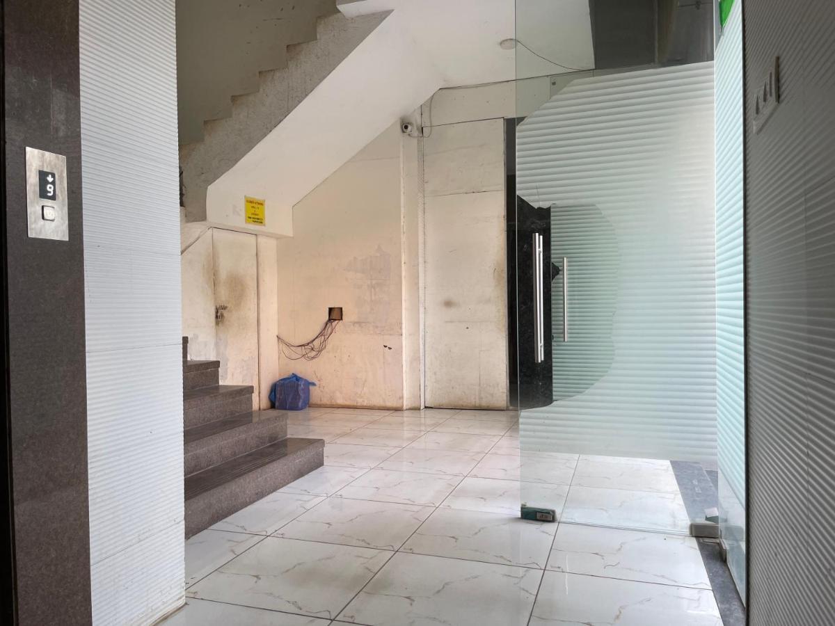 Osi Apartments Bandra West ムンバイ エクステリア 写真